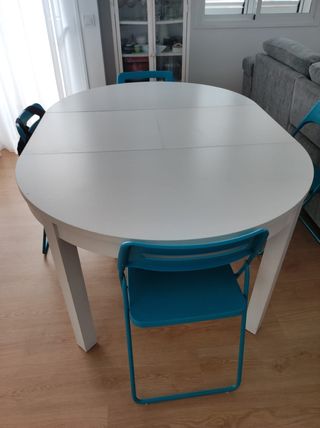 Mesa blanca redonda- extensible Ikea modelo bjurst
