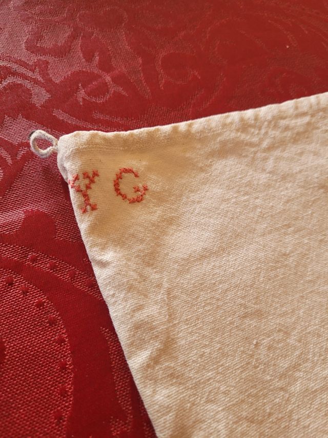 Saco hecho con hilo casero