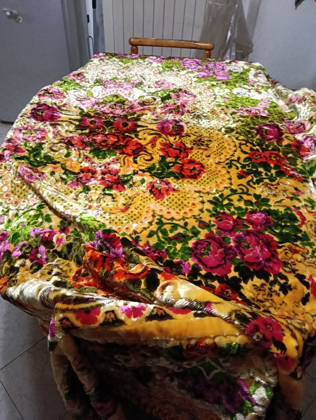 Tovaglia sovietica in velluto