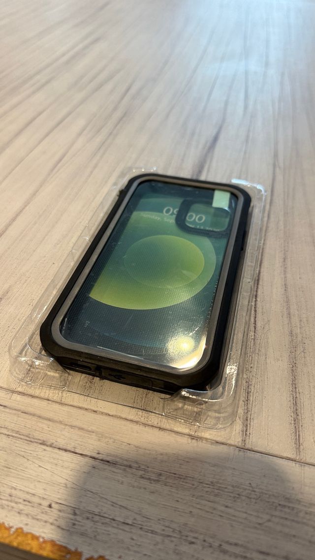 Funda impermeable Iphone 12