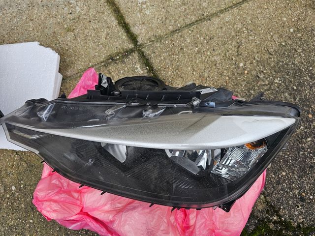 Faróis BMW F31 2013