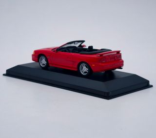 FORD MUSTANG CABRIOLET 1994 1:43 MINICHAMPS