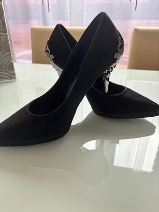 Zapatos negros de tacon