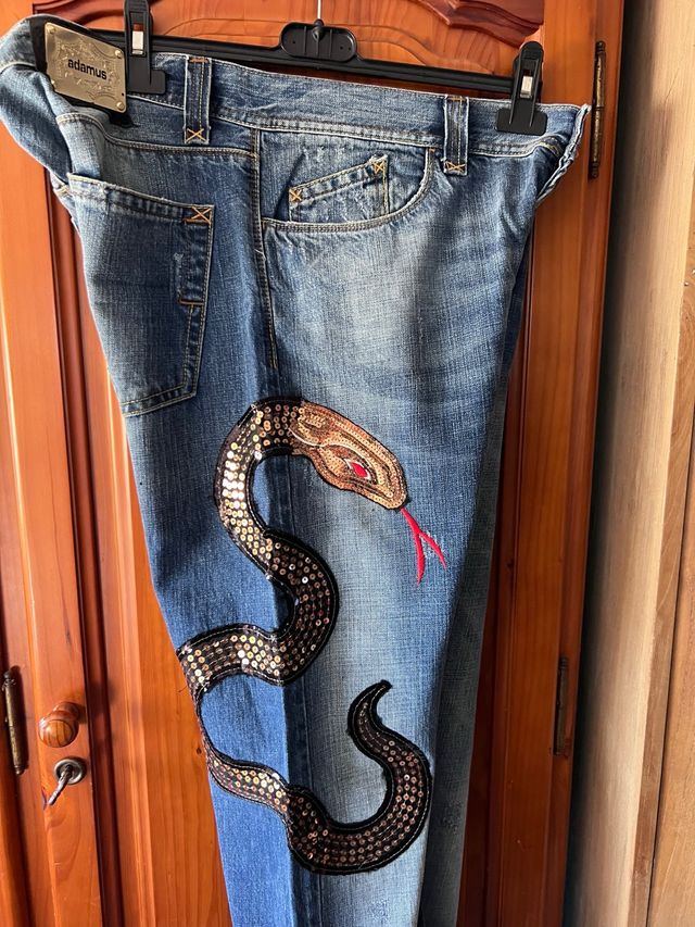 Pantalon vaquero y lentejuelas adamus
