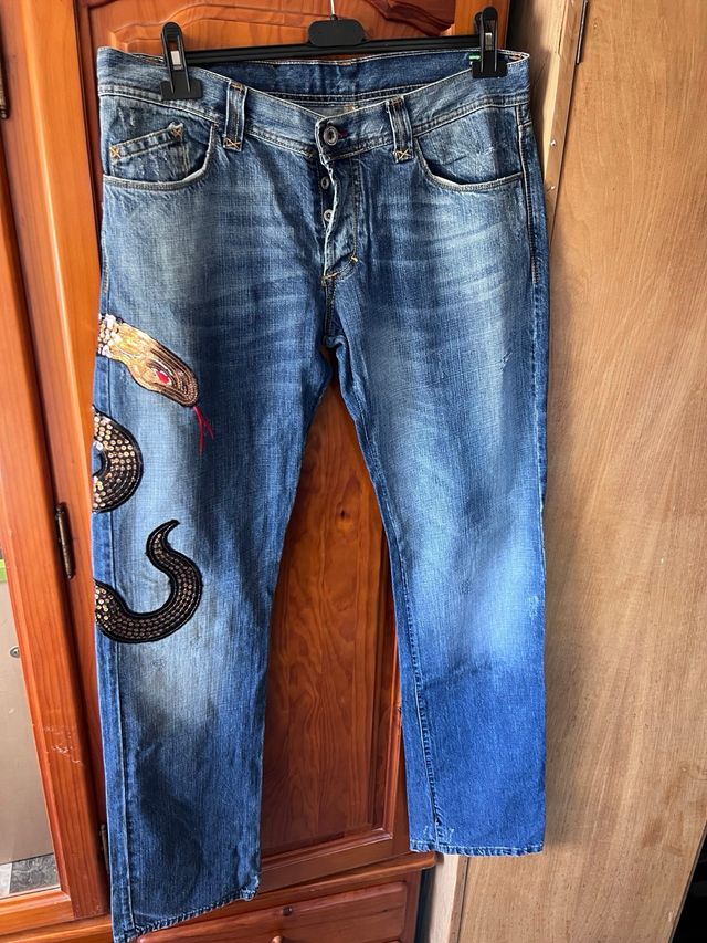 Pantalon vaquero y lentejuelas adamus