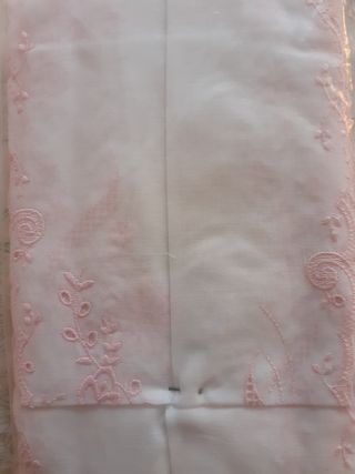 Cinta bordada en rosa 