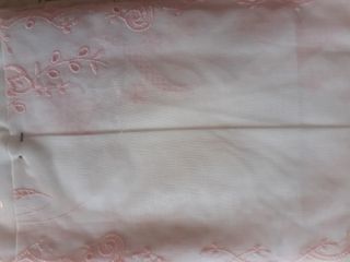 Cinta bordada en rosa 
