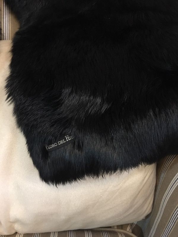 Cuello de piel Pedro del Hierro