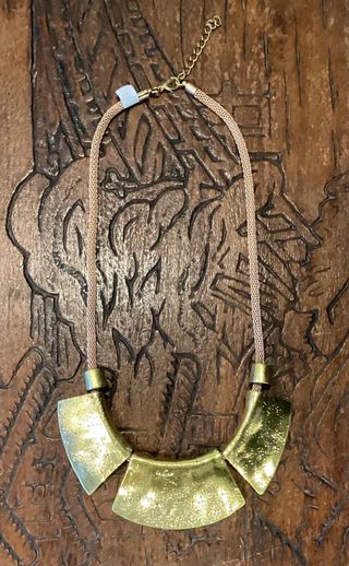 Collar dorado