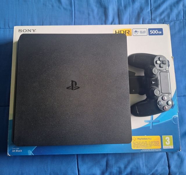 PS4 Slim Jet Black