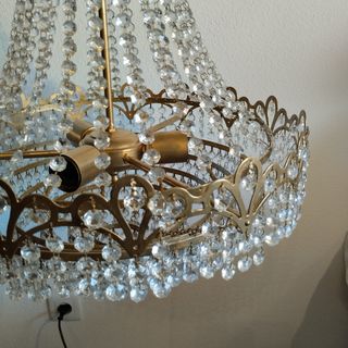 Lampara dorada con cristales