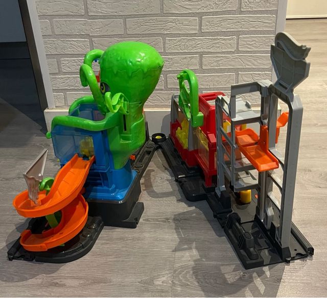 Hot wheels pista auto lavado pulpo