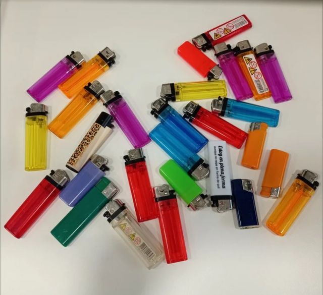 Lote de 10 novos isqueiros