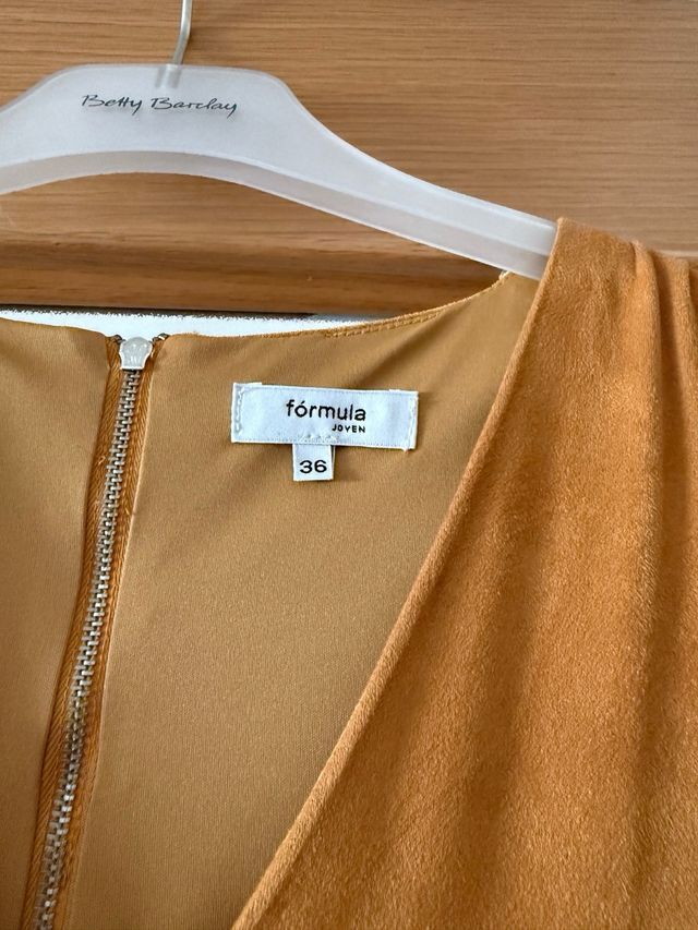 Vestido mostaza antelina 36