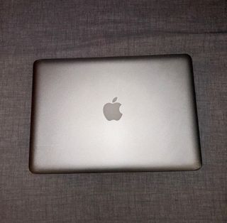 MACBOOK PRO