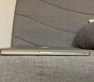 MACBOOK PRO