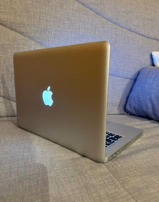 MACBOOK PRO