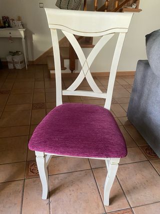 Mesa de comedor con 4 sillas