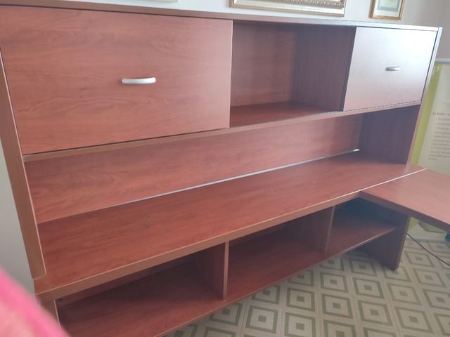 Scrivania e libreria da studio