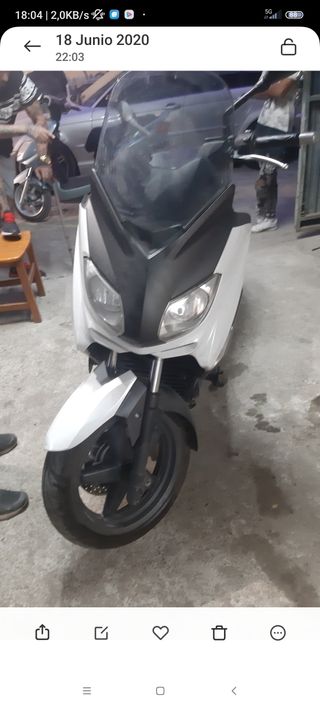 Yamaha xmax 2011