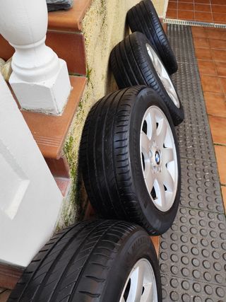 Llantas BMW con neumáticos 205-55 R16