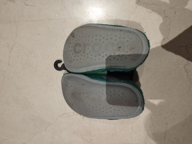 Crocs talla 23-24