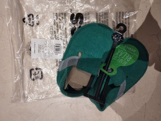 Crocs talla 23-24