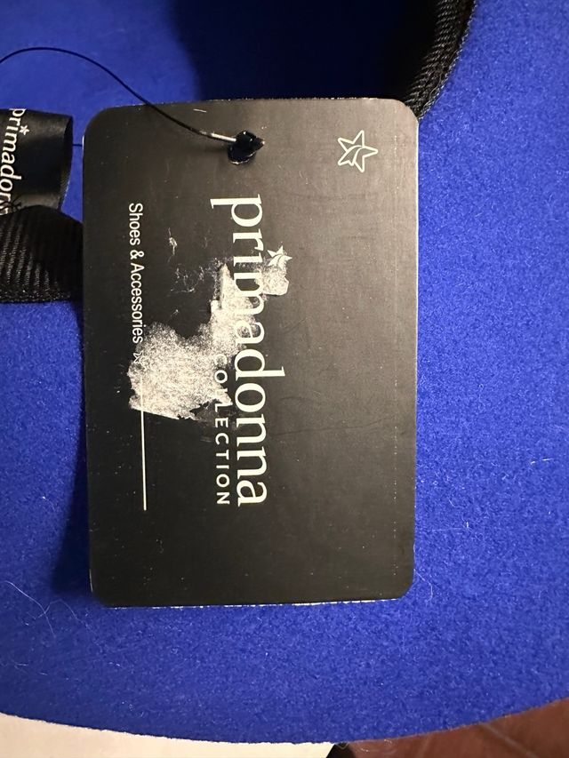 Chapéu novo PrimaDonna azul real