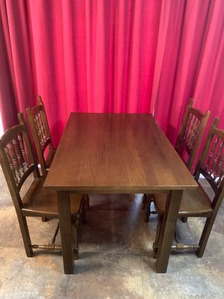 GRAN CONJUNTO MESA Y 6 SILLAS DE MADERA MACIZA