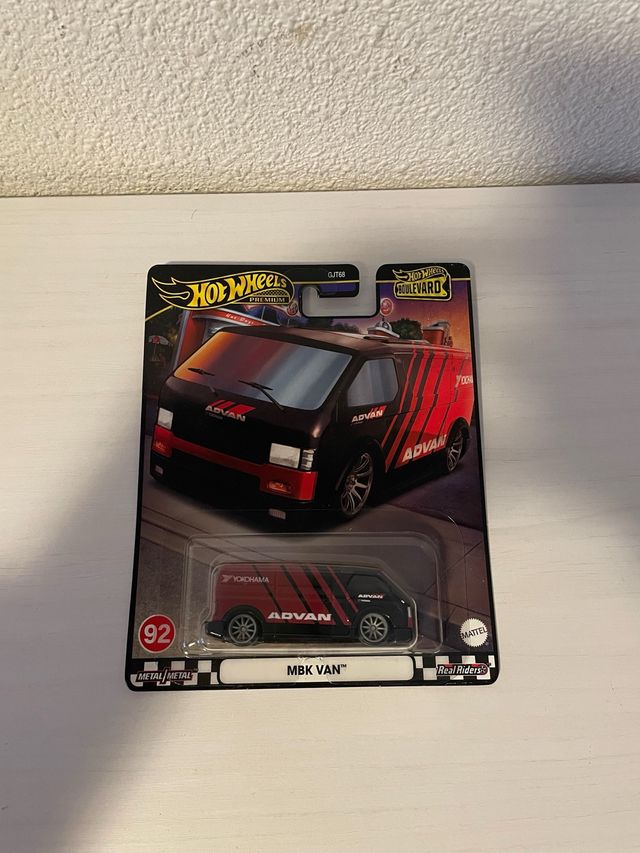 Hot wheels premium mkb van