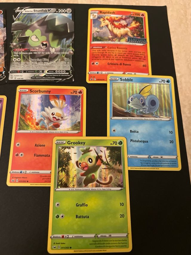 Lotto carte pokemon set dal 2019 al 2022