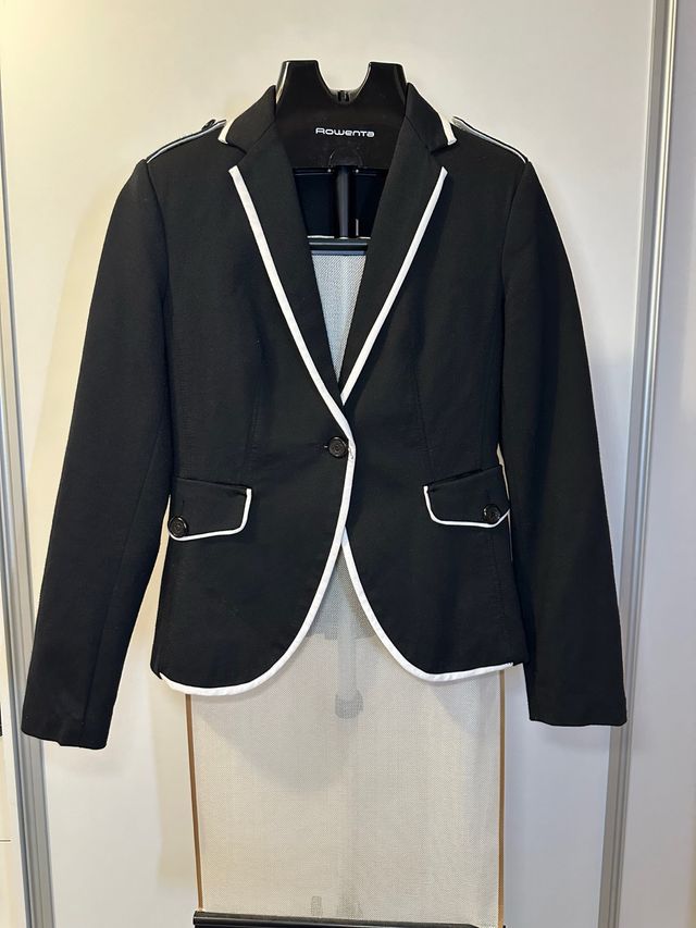 Blazer Negra y Blanca Zara