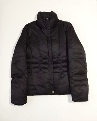 Chaqueta de plumas de Zara.