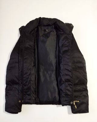 Chaqueta de plumas de Zara.