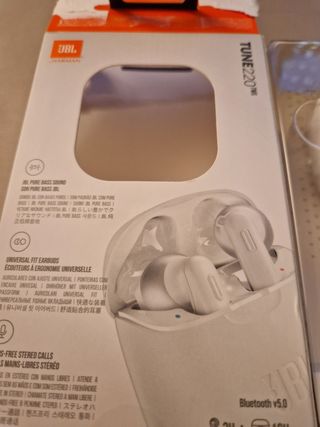 JBL Tune220TWS