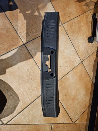 Battivaligia baule ford fiesta del 2009