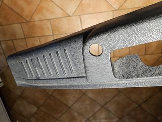 Battivaligia baule ford fiesta del 2009