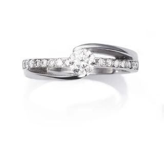 Anillo de compromiso diamantes German Joyero con certificado GIA