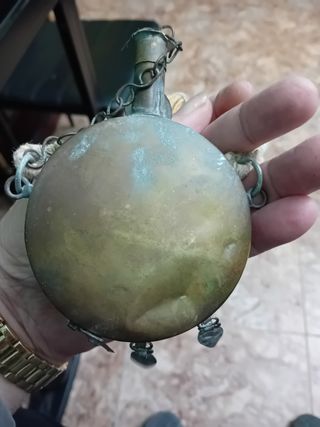 Pólvera árabe bronce antiguo funciona