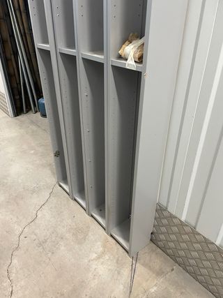 Estanteria cd plata  con puertas