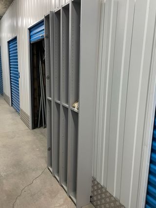 Estanteria cd plata  con puertas