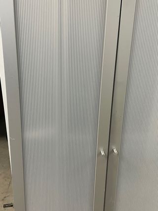 Estanteria cd plata  con puertas