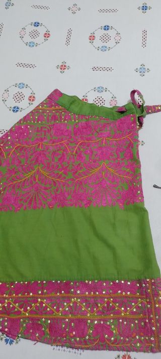 Falda pareo larga bordada a mano