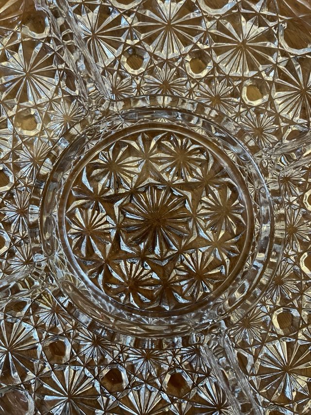 Set vassoio + piatto in vetro intagliato a 5 e 2 posti