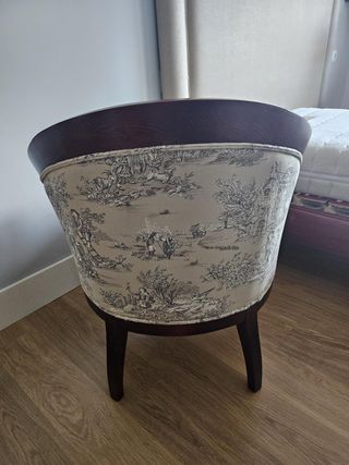 Butaca tapizada para dormitorio