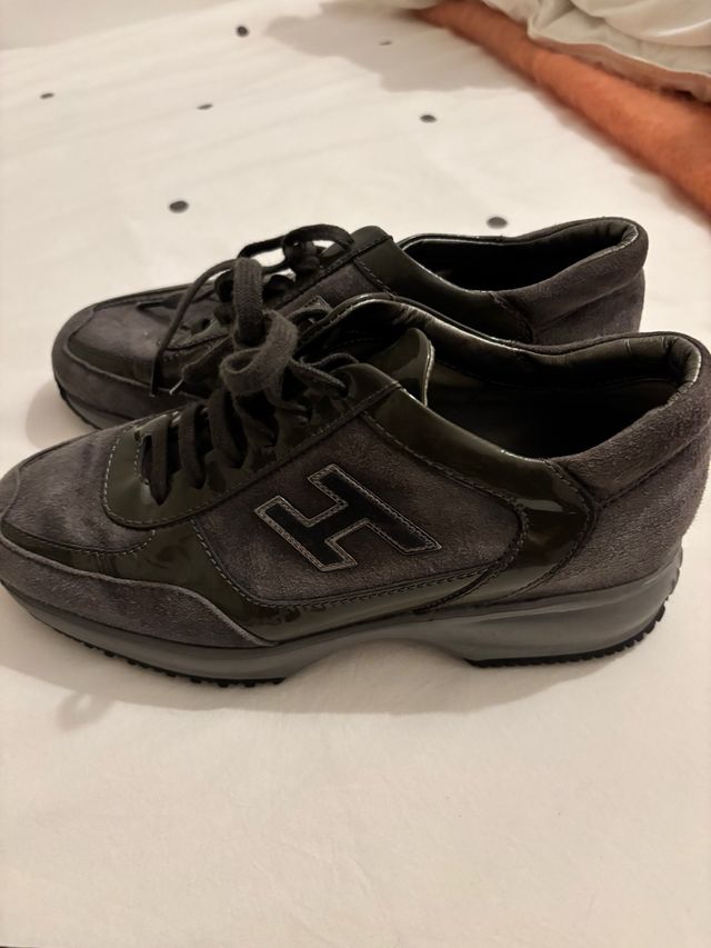 Hogan zapatillas talla 36’5 casi a estrenar !!