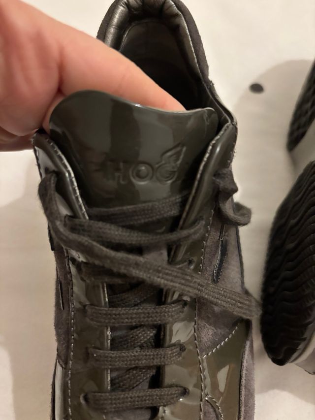 Hogan zapatillas talla 36’5 casi a estrenar !!