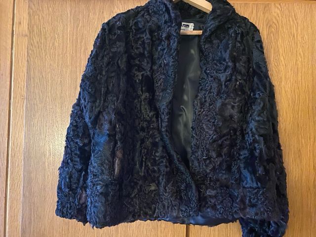 Chaqueta de piel astracan