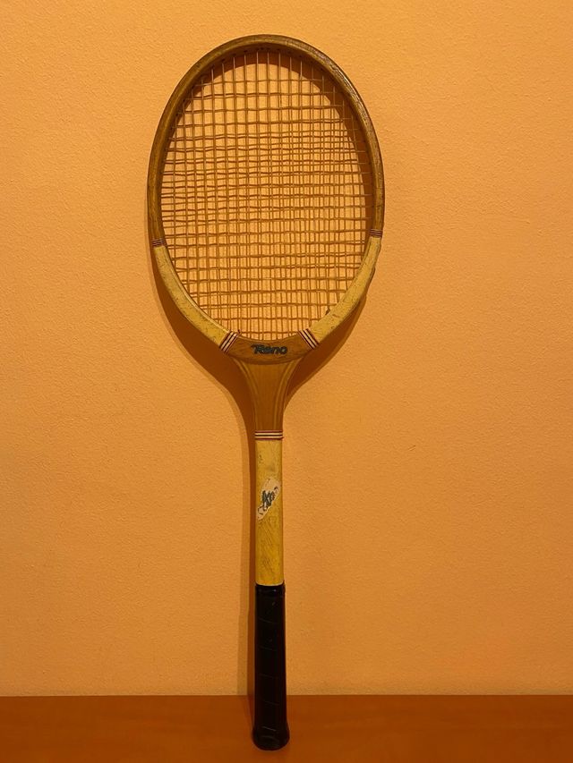 Raqueta Vintage . Reno
