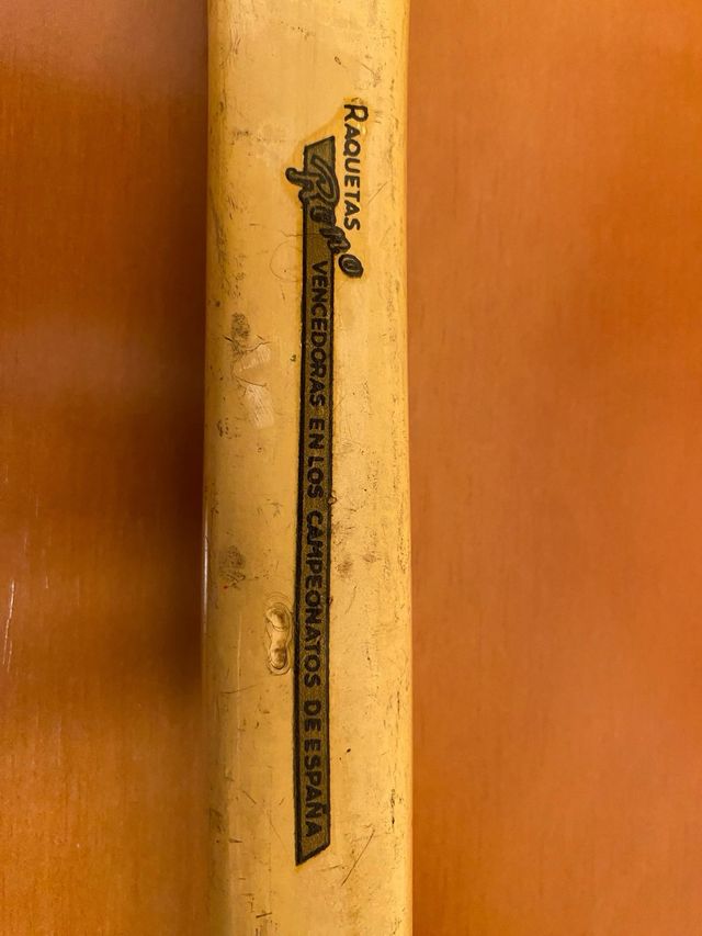 Raqueta Vintage . Reno